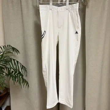 [ adidas ] 화이트 슬림핏 팬츠