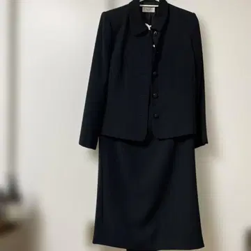 릴리안 버티 상복