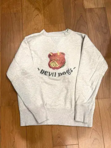 프리휠러스 "데빌 도그스" 스웨트 셔츠