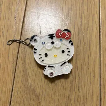 헬로키티 HELLOKITTY 미러 키링 거울