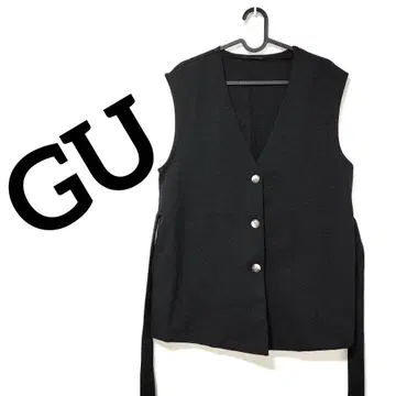 GU 지유 검은색 노스 베스트 V넥 버튼 장식 M 사이즈