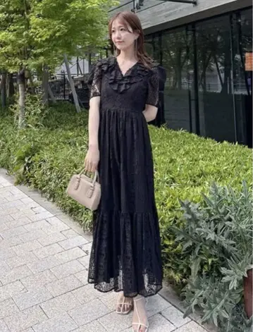 스나이델 볼륨 프릴 레이스 원피스 새 제품