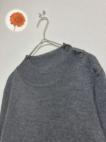 F 사만사 모스모스 니트 장팔 소매 어깨 버튼 다크 그레이