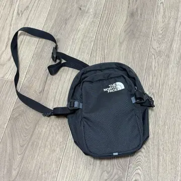 더 노스페이스 보디백 블랙