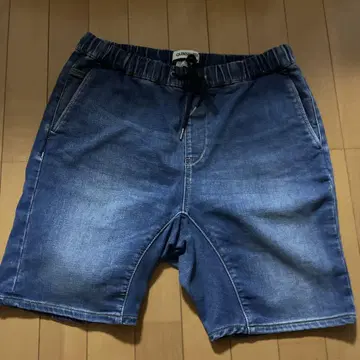 퀵실버 데님 반바지