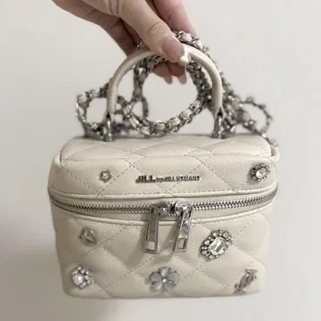 JILL BY JILLSTUART 브로치 포셰트