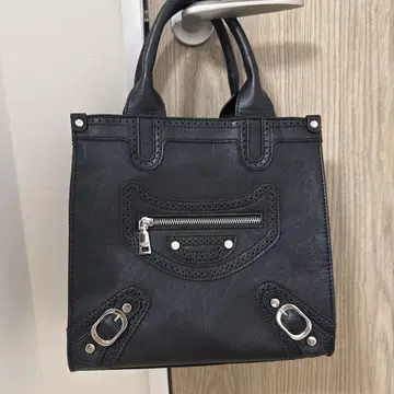 GUSCIO 2웨이 숄더 펀칭 핸드백