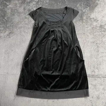 VELOUR NOIR by FOXY NEW YORK 반팔 원피스 드레스