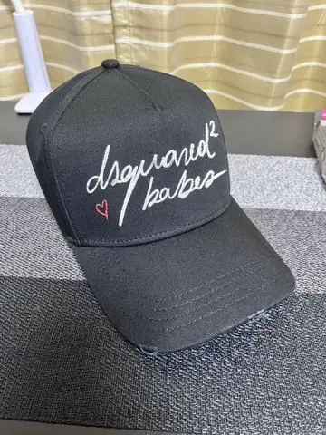 DSQUARED2 블랙 캡 1964 자수