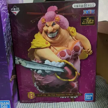 빅맘 피규어