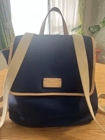 새상품급 Kate Spade 네이비 백팩