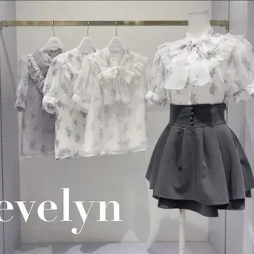 에블린 꽃무늬 레이스 프릴 블라우스