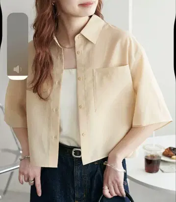 디스코트 시어 반소매 크롭드 셔츠