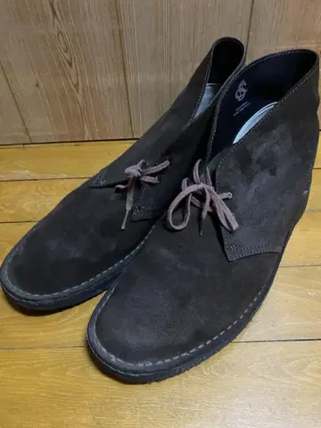 Clarks Originals 다크 브라운 부츠 UK12