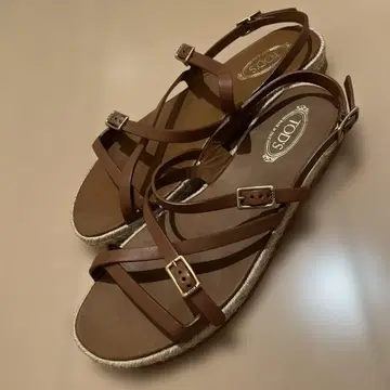 TOD'S 브라운 스트랩 샌들