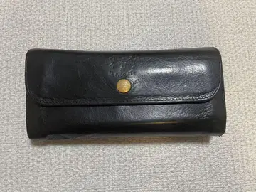 가죽 제품의 멋이 살아있습니다! 일비종떼 IL BISONTE 블랙 장지갑
