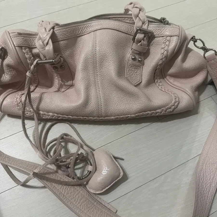 ★YEOMIM★ frill hobo bag (vanilla) Yeomim Frill Hobo Bag, frill hobo bag, Vanilla on Bunjang