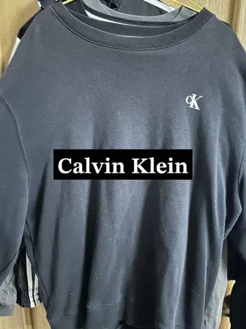Calvin Klein Jeans 블랙 맨투맨 L