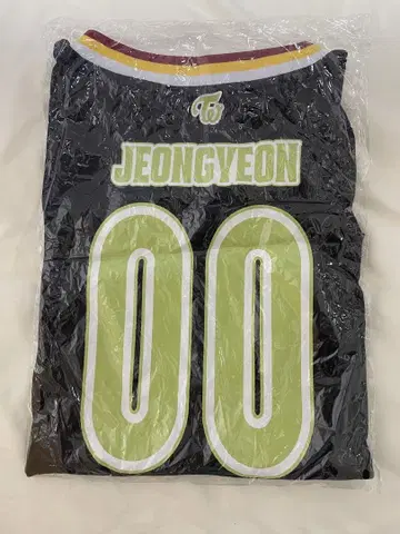 TEAM TWICE JEONGYEON 탱크탑 00