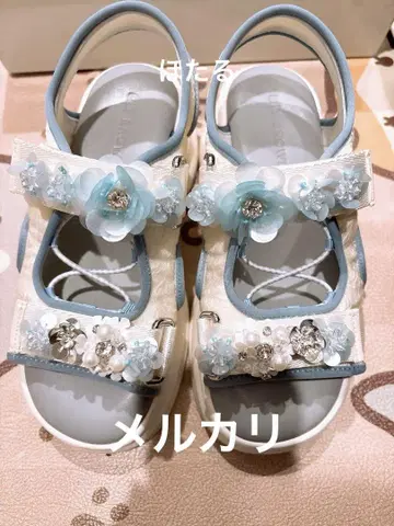 릴리 브라운 비쥬 스니커즈 밑창 샌들 S 사이즈 22 화이트