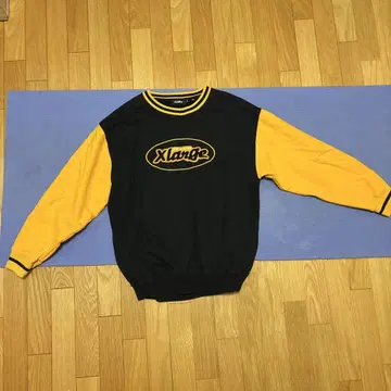 XLARGE 로고 스웨터 사이즈 3 검정/노랑
