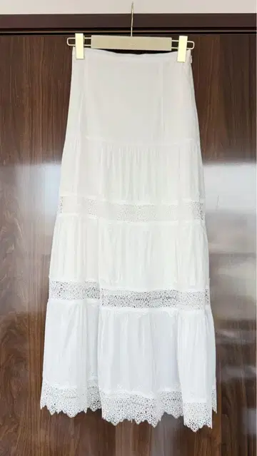 신품 DEICY 레이스 롱 스커트 화이트