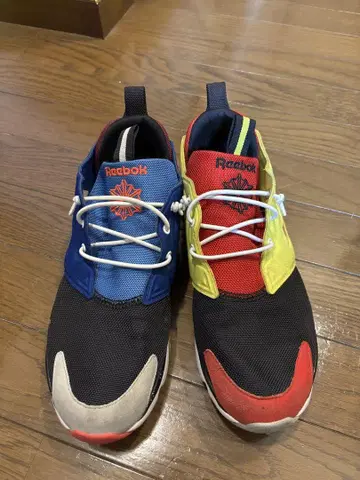 리복 컬러풀 비대칭 28cm