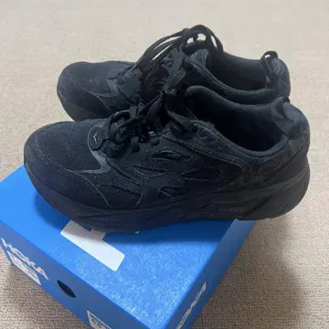 HOKA 블랙 CLIFTON L SUEDE