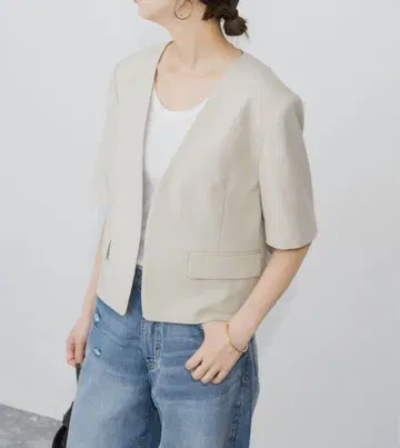노카라 재킷 베이지 반소매