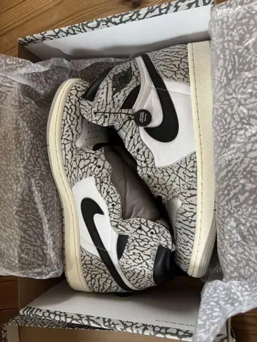 Air Jordan 1 Retro High OG 화이트/블랙/그레이