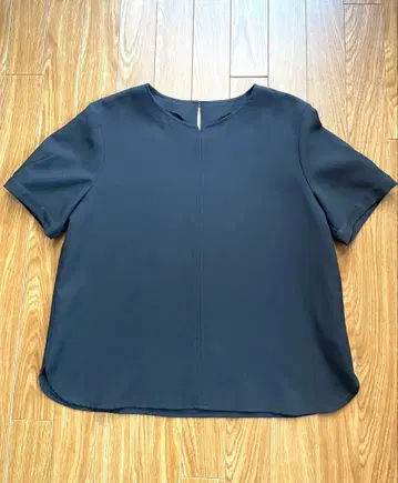 Lui Chantant 루이샨탄 반팔 티셔츠 블랙