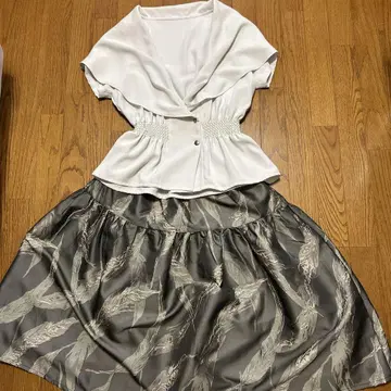 메종 칼마 화이트 프릴 칼라 시어링 블라우스  QVC