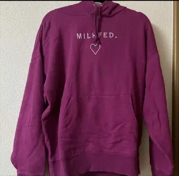 MILKFED. 후드티 퍼플 하트 자수