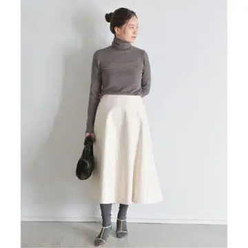 [미사용 새상품] 이에나 몰스킨 트라페즈 스커트