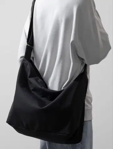 CLEL 루즈 빅 타스키 걸기 숄더백
