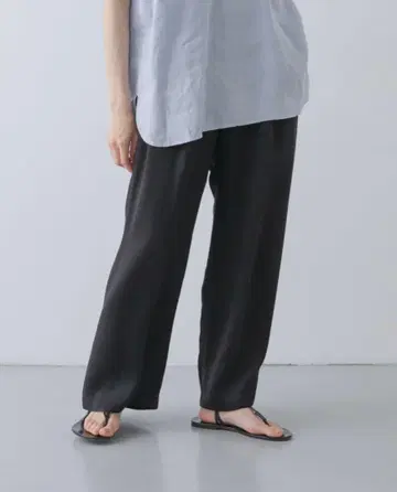 택 포함 새상품 카구레 큐프라 2턱 이지 팬츠 BLACK