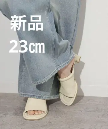 저널 스탠다드 리룸 힐 샌들