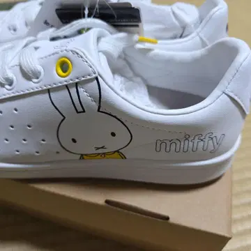 미피 스니커즈 25cm