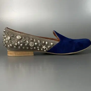 미사용급 22.5cm 제프리 캠벨 콤비 스터드 가죽 펌프스