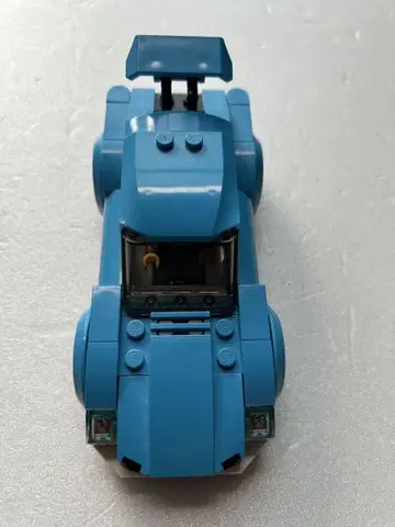 파란 스포츠카 LEGO 블록