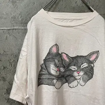 귀여운 고양이 두 마리 껴안은 애니멀 티셔츠