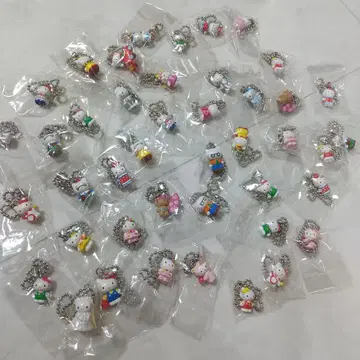 새상품 헬로키티 키링 마스코트