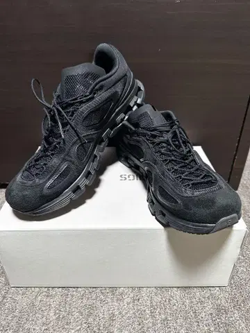 On 온 cloud X FKA 25.5