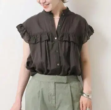스픽 앤드 스팬 코튼 믹스 노스 프릴 블라우스 프리 사이즈