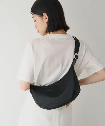 컨디션 최상 russet 나일론 라운드 숄더백