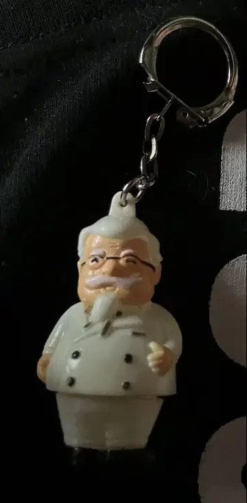 커널 샌더스 키링