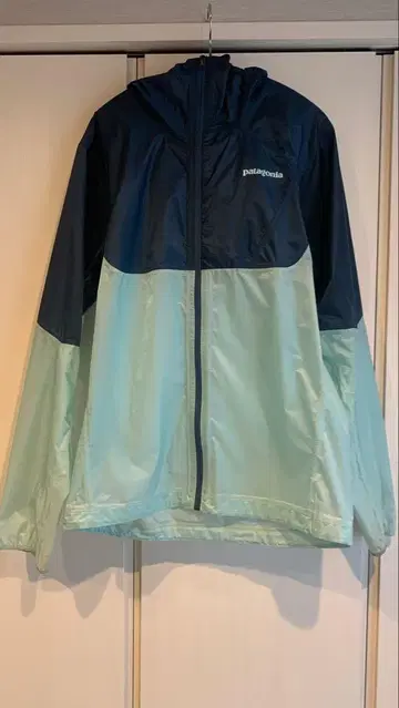 Patagonia 후디니 자켓 남성용 S 네이비 x 라이트 블루