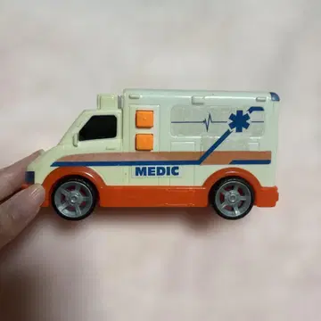 구급차 미니카 MEDIC