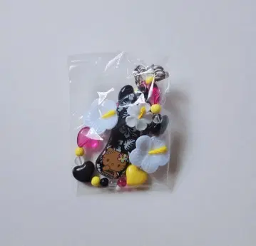 산리오 토코나츠 바캉스 스트랩 검은색 걸 키티