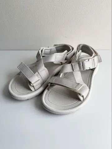 TEVA 테바 허리케인 버지 샌들